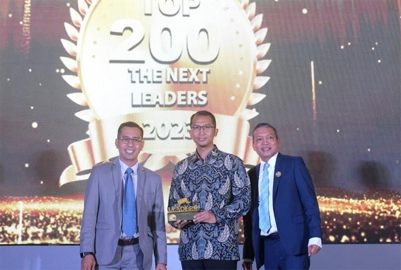 Dua Direktur Fifgroup Raih Penghargaan Di Top Ceo