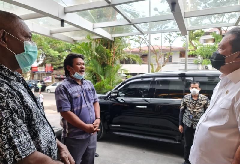 Menteri Trenggono saat kunjungan di Maluku. (Ist)