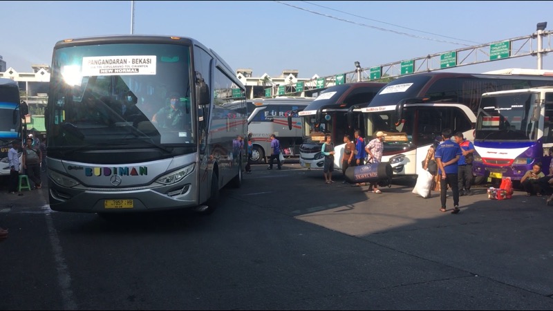 PPKM Diperpanjang Lagi, Bus Kota Dan AntarKota Beroperasi Normal Dari ...