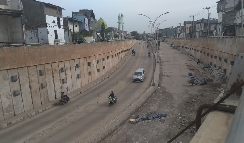 Begini Suasana Penumpang Naik Krl Di Stasiun Cibitung Dan Beroperasinya