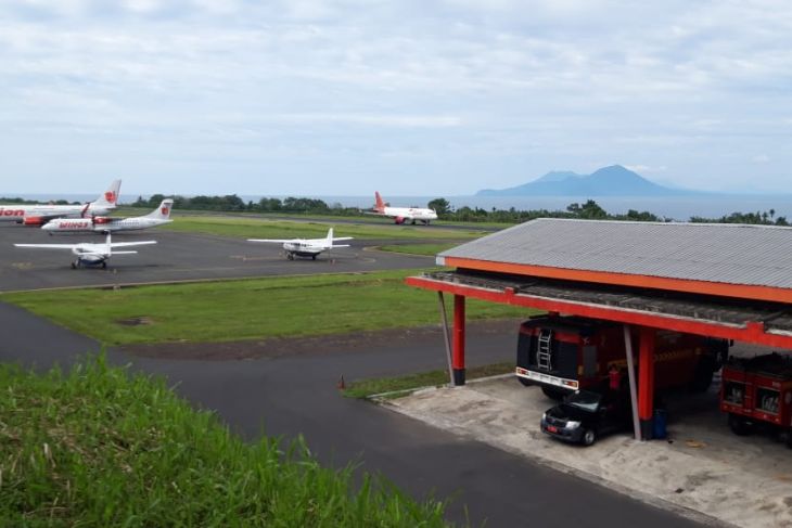 Dinas Perumahan dan Permukiman (Disperkim) Kota Tidore Kepulauan (Tikep), Maluku Utara menyatakan, pemkot akan membebaskan lahan sekitar 30 hingga 60 hektar diperuntukkan untuk merealisasikan rencana pembangunan Bandara Loleo di Pulau Halmahera.