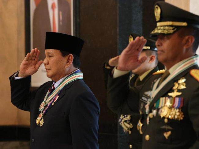 Menhan Prabowo Subianto dan Panglima TNI Jenderal Andika Perkasa.