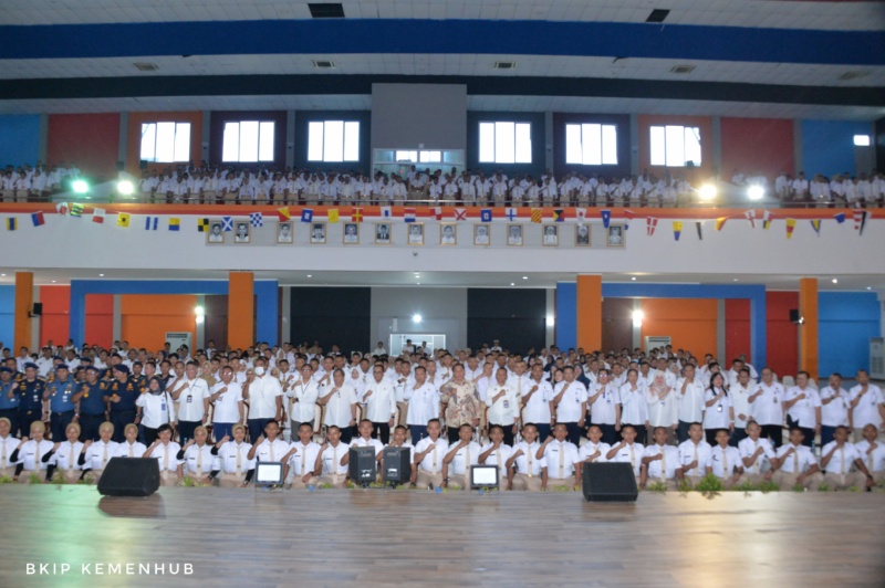 Civitas akademika sekolah BPSDMP di Poltekpel Surabaya