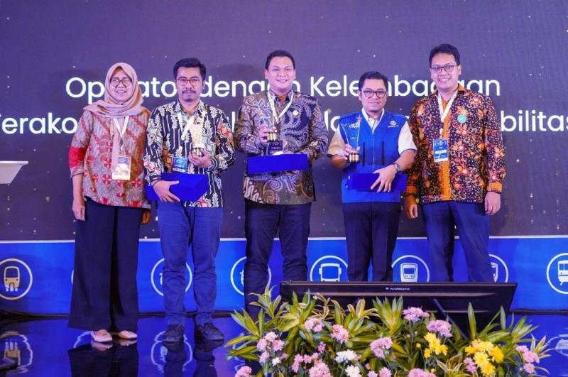 LRT Jabodebek berhasil meraih dua penghargaan terbaik dalam ajang DJKA Award 2024.