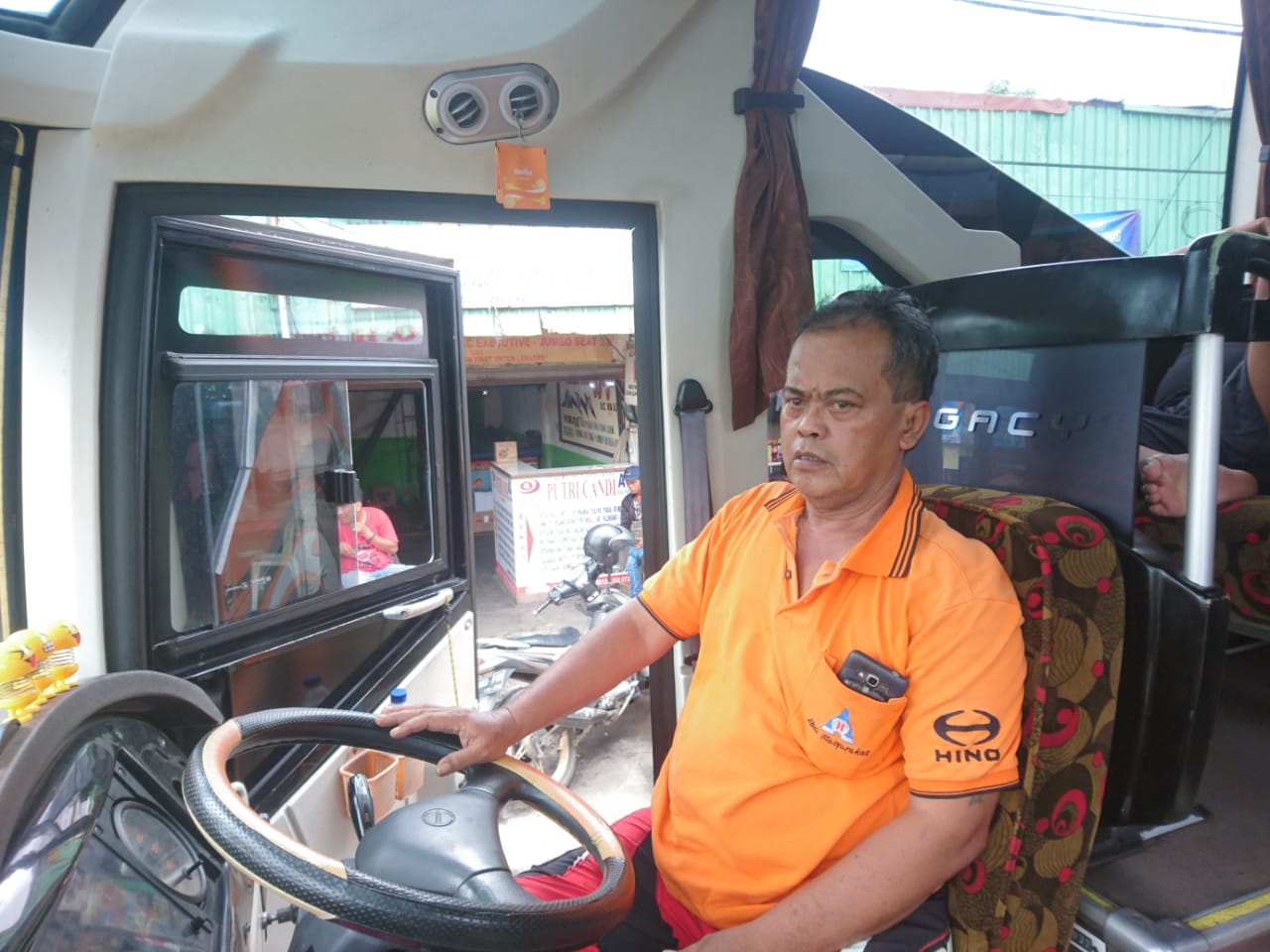 Loker Sopir Dan Kernet Bus / Po Sumber Group Buka Lowongan ...